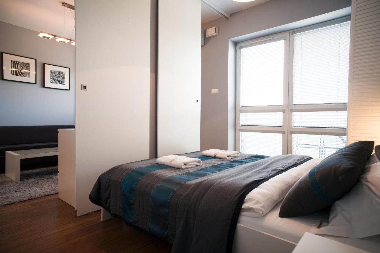 Platinum Towers Luxury Apartments Варшава Екстер'єр фото